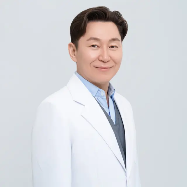 Signature planning method physician portrait at Tune Clinic