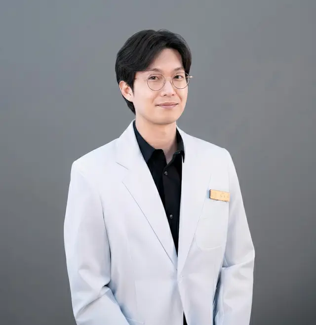 Clinic leadership physician portrait at Tune Clinic