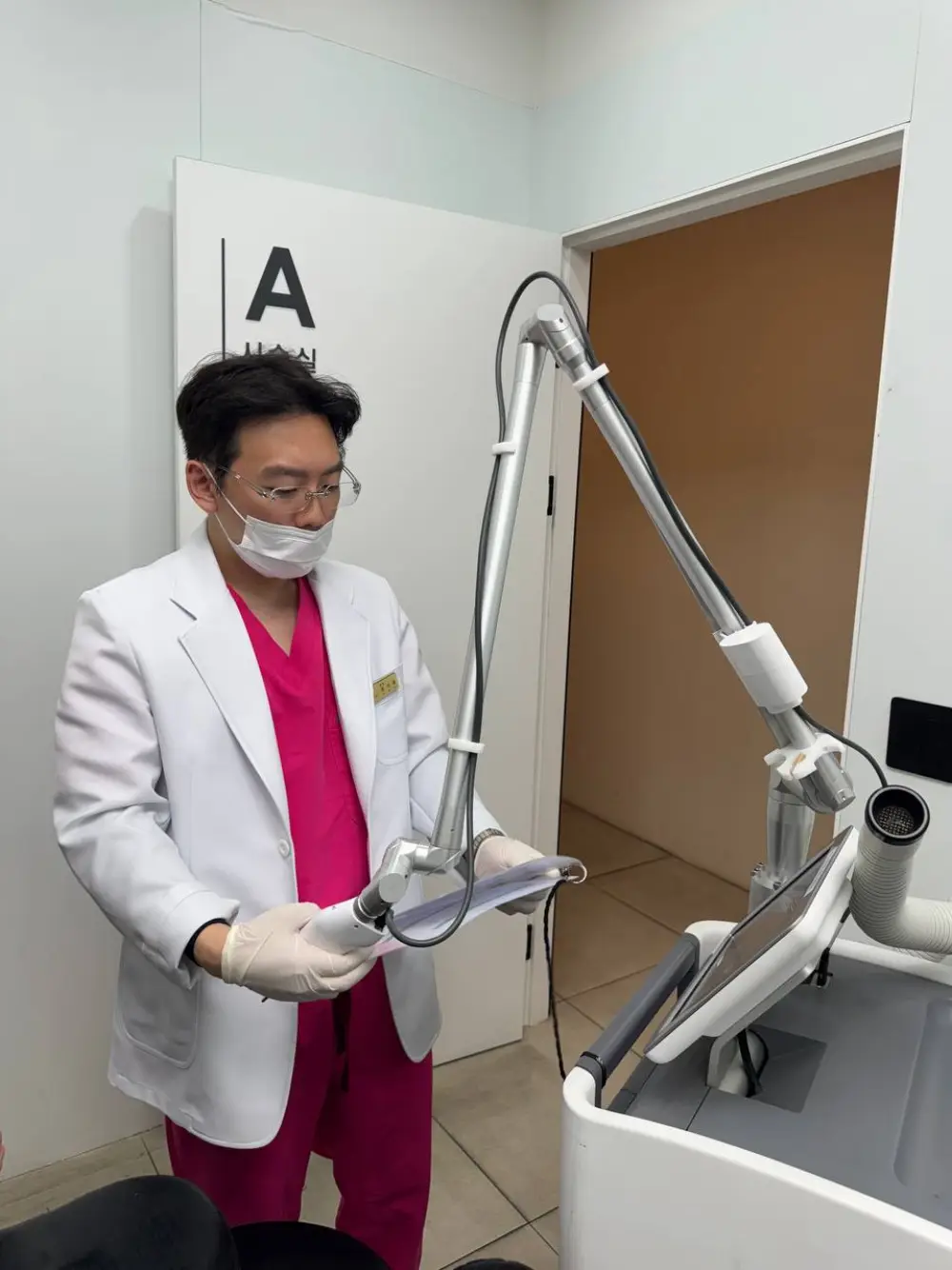 Pico laser treatment at Tune Clinic — 7
