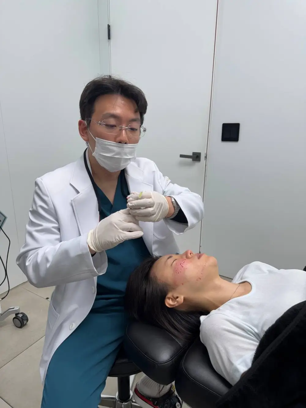 Collagen-stimulator (PLLA) treatment at Tune Clinic — 1