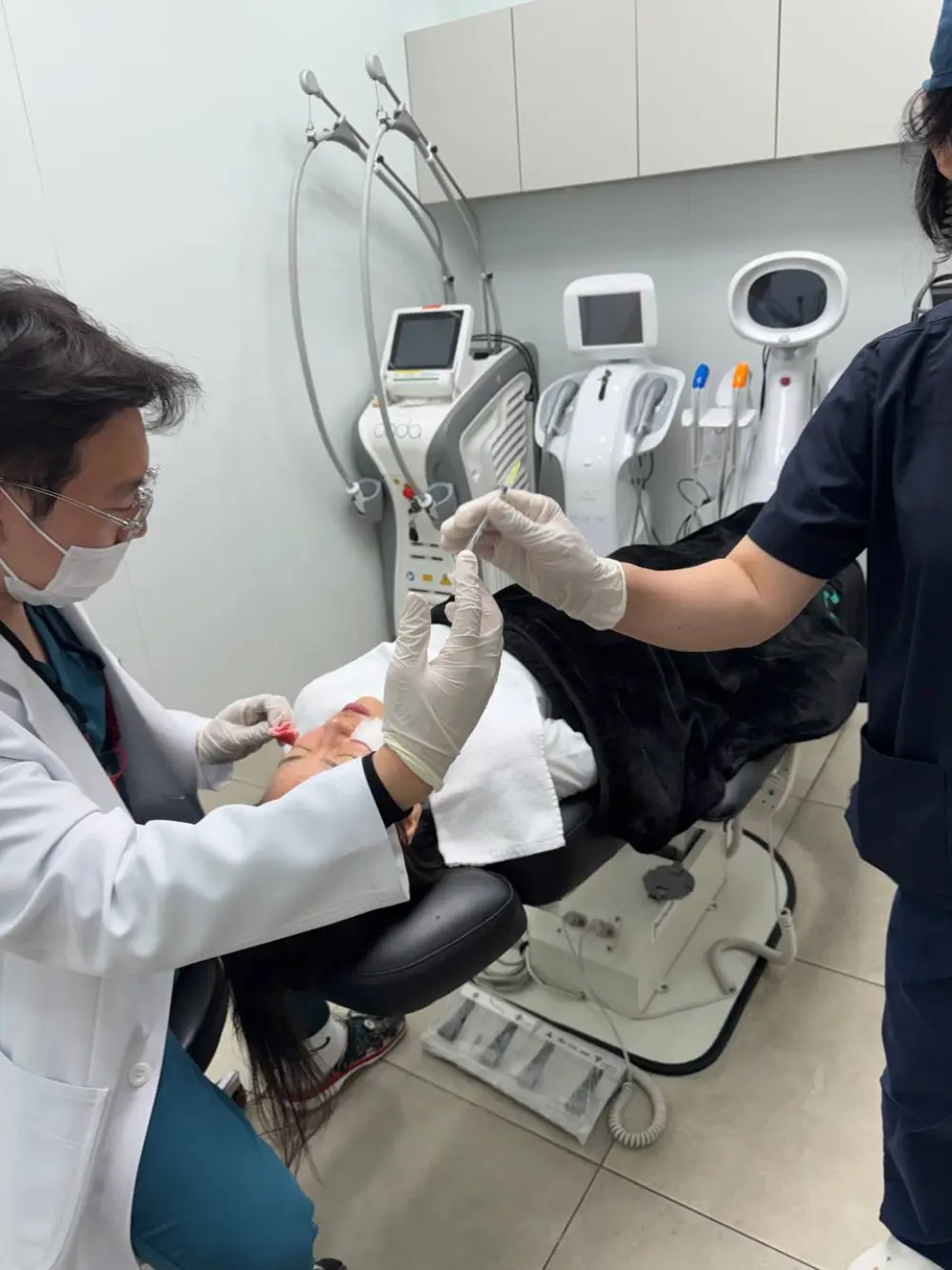 Collagen-stimulator (PLLA) treatment at Tune Clinic — 4